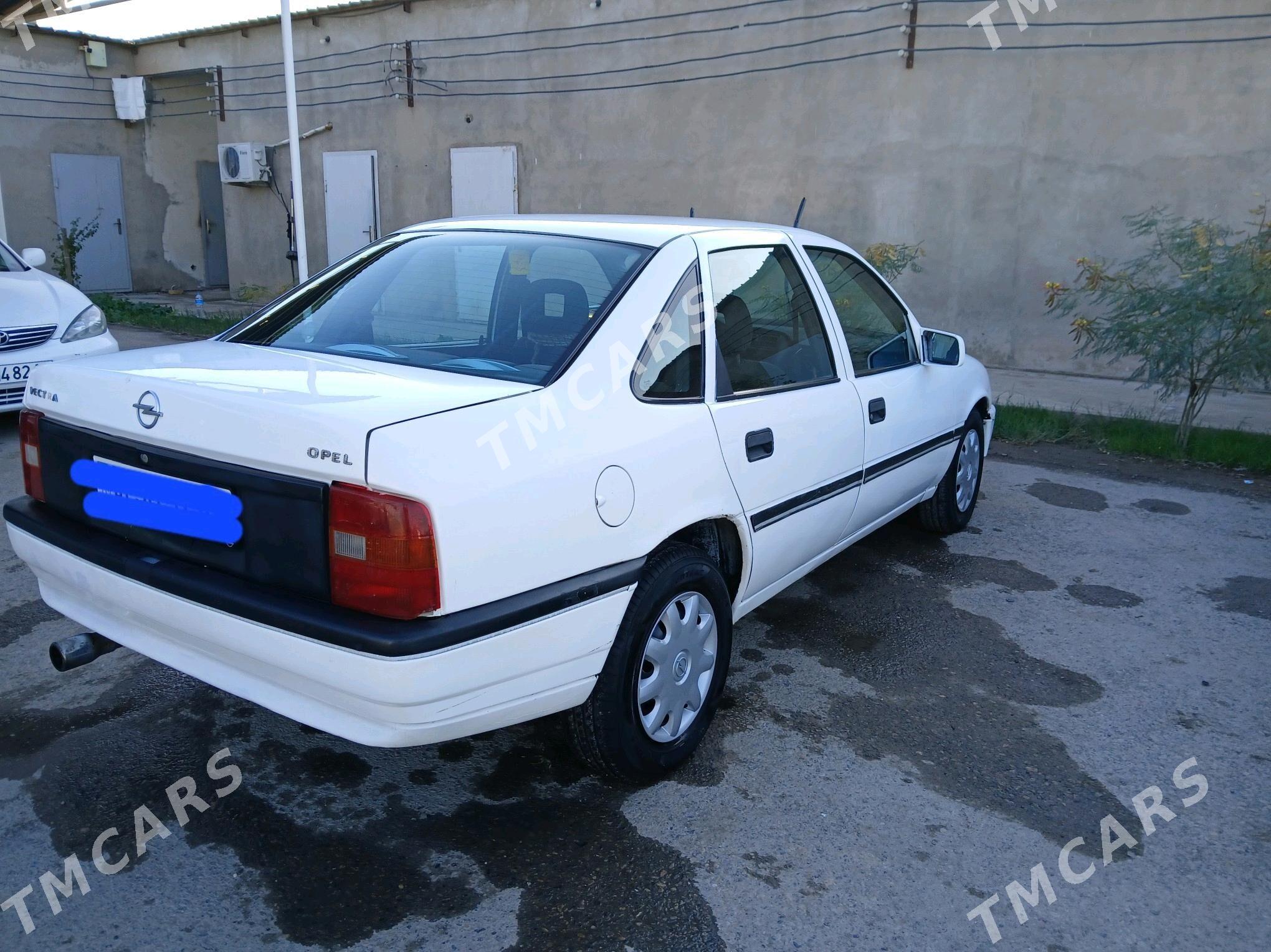 Opel Vectra 1992 - 46 000 TMT - 10 мкр - img 2