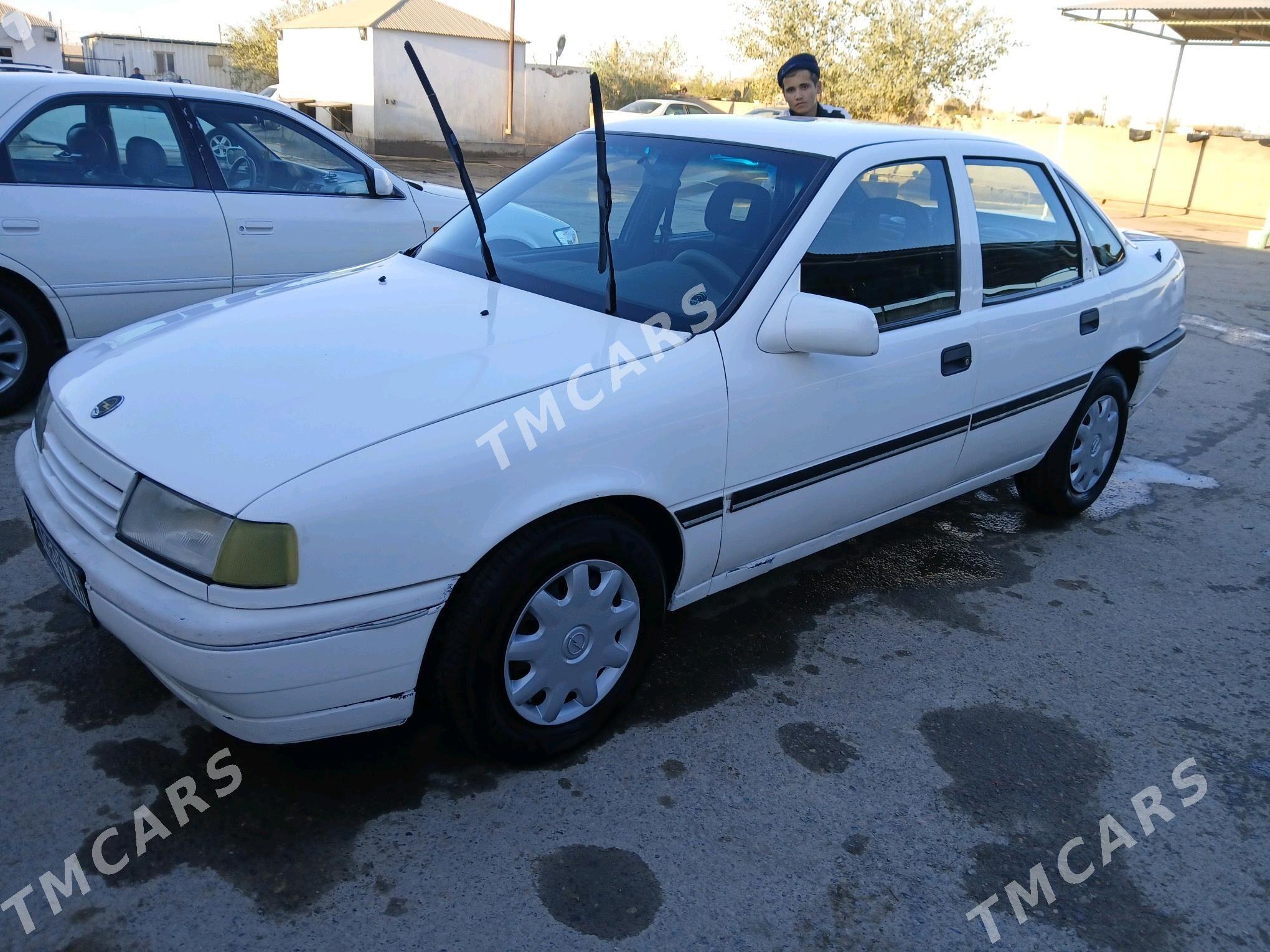 Opel Vectra 1992 - 46 000 TMT - 10 мкр - img 4