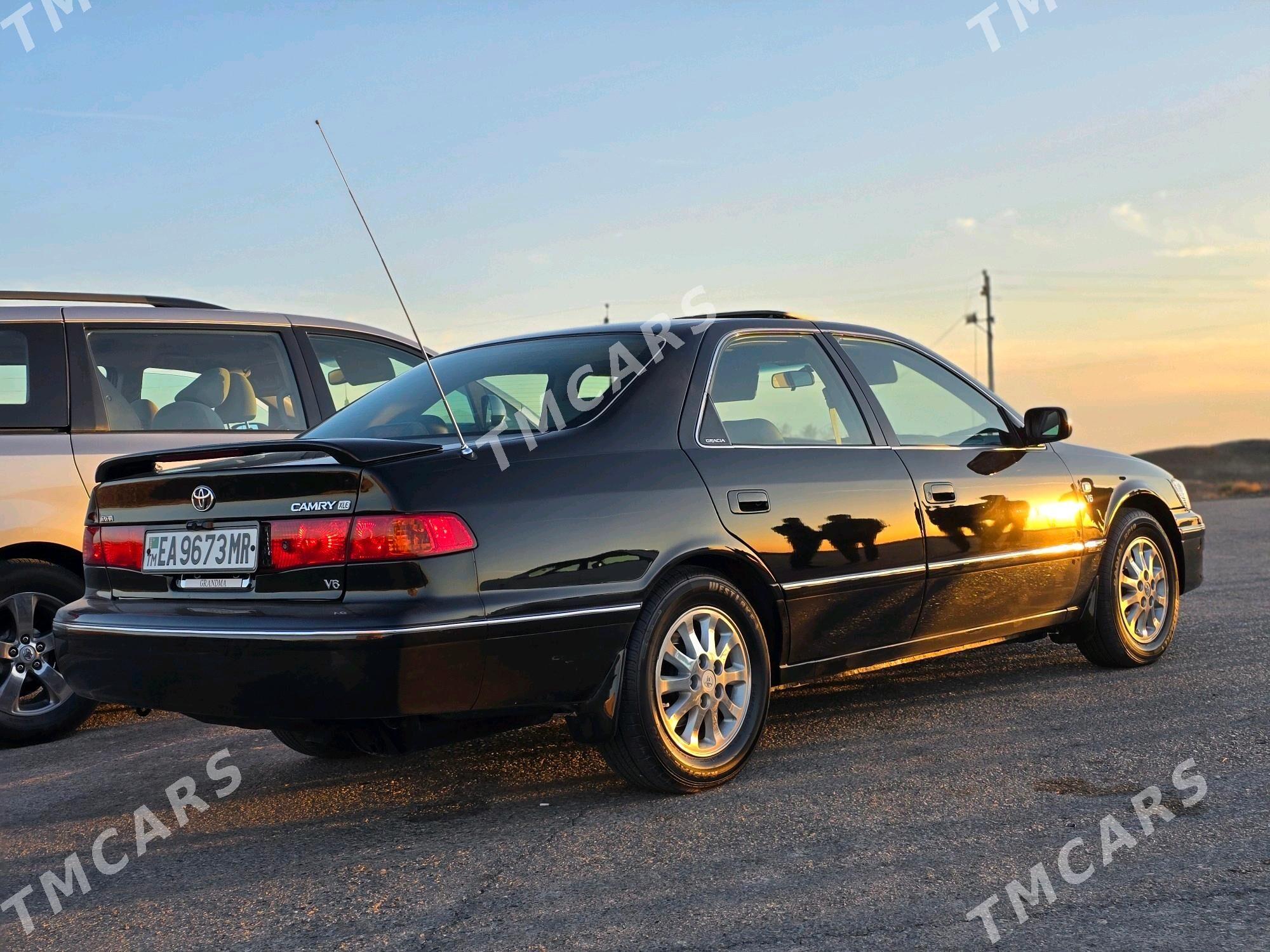 Toyota Camry 1999 - 250 000 TMT - Мары - img 4