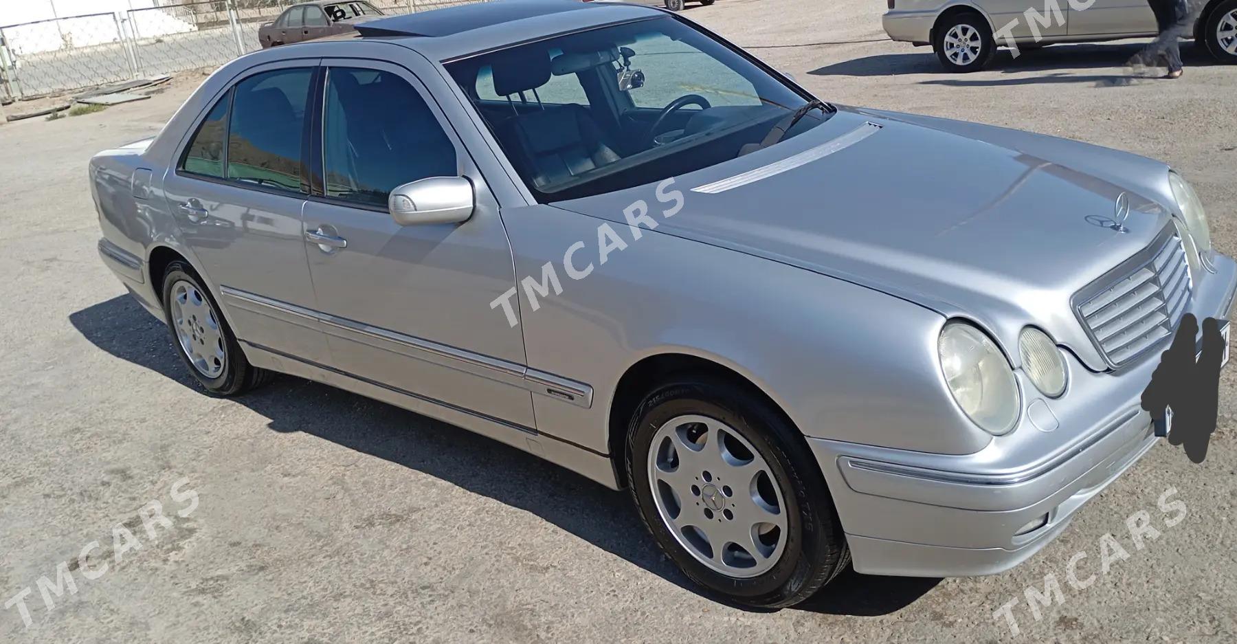 Mercedes-Benz E320 2002 - 120 000 TMT - Balkanabat - img 9