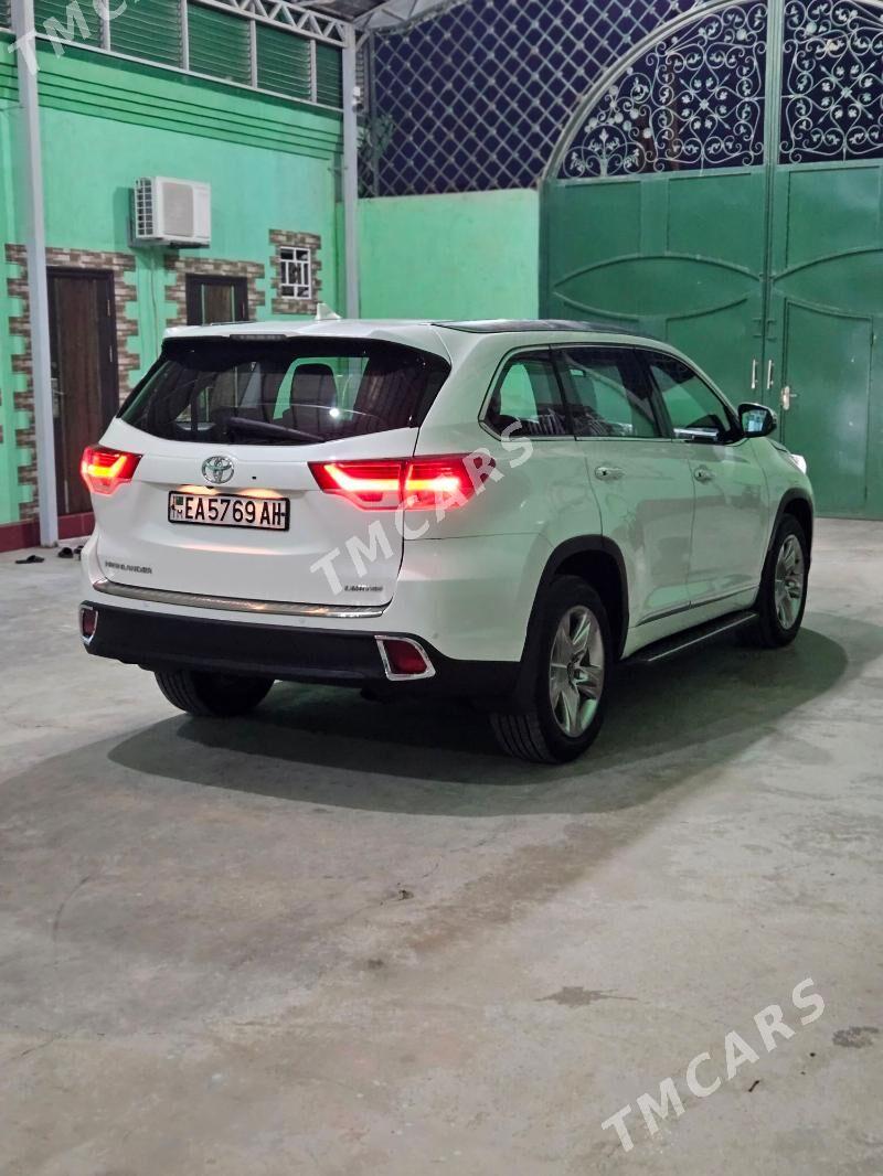 Toyota Highlander 2017 - 425 000 TMT - Aşgabat - img 4