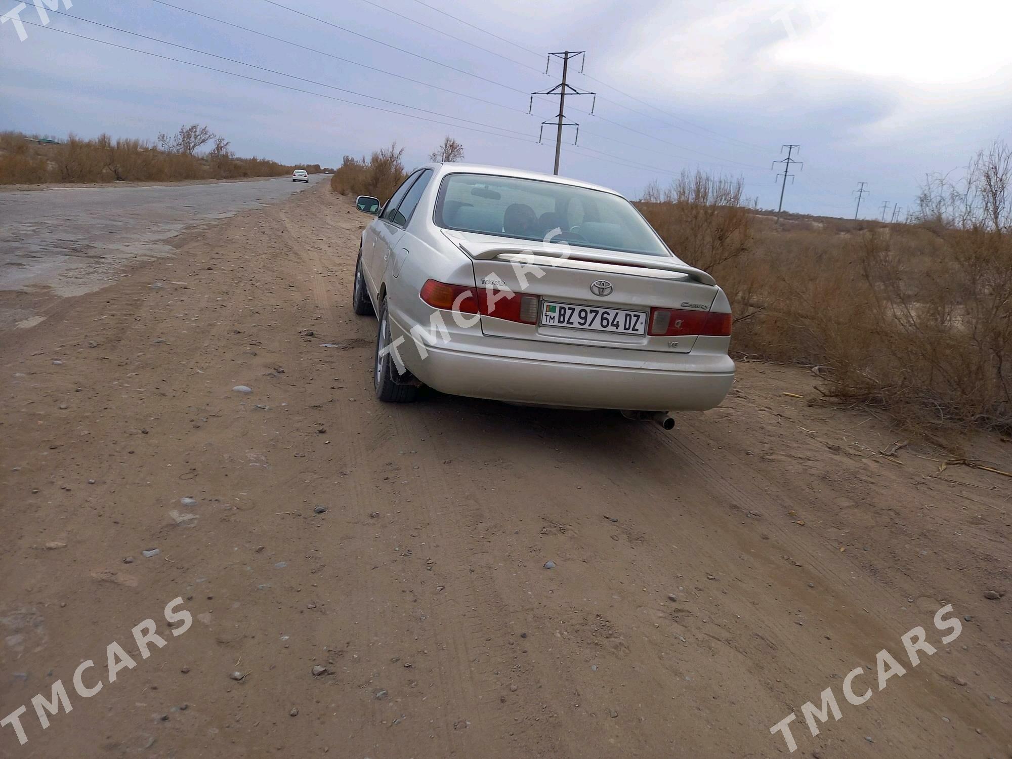 Toyota Camry 2000 - 119 000 TMT - Акдепе - img 3