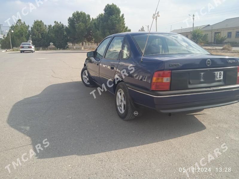 Opel Vectra 1990 - 32 000 TMT - Farap - img 2