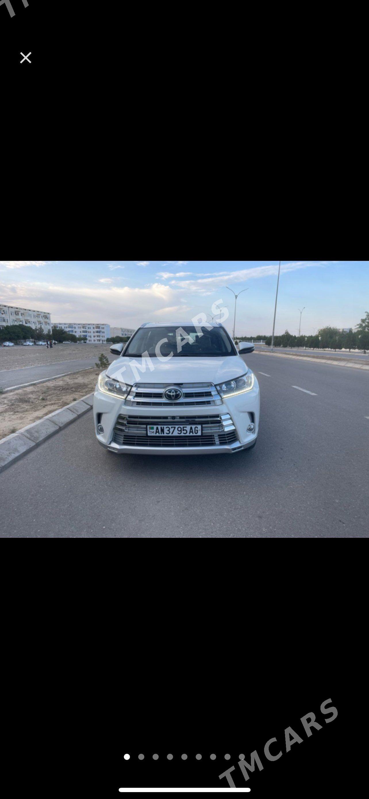 Toyota Highlander 2018 - 445 000 TMT - Aşgabat - img 2