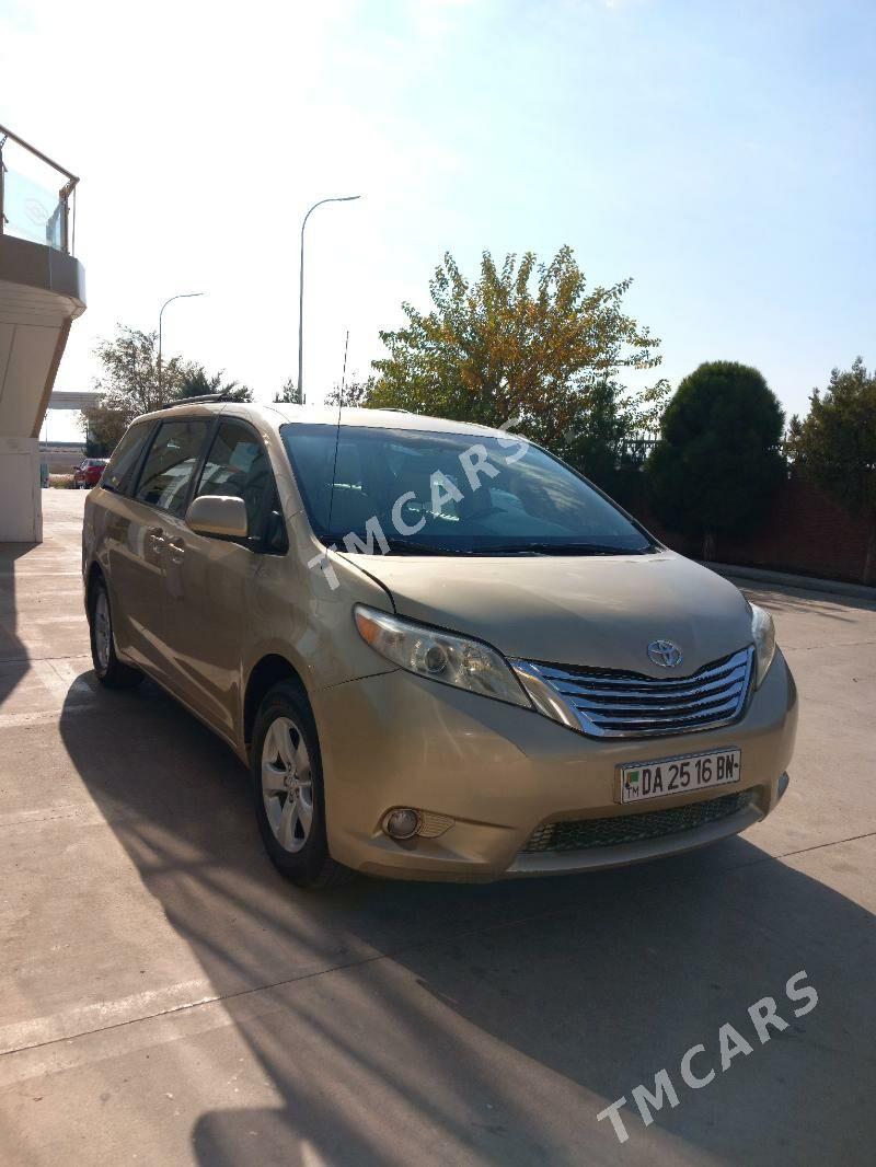 Toyota Sienna 2010 - 245 000 TMT - Туркменбаши - img 4