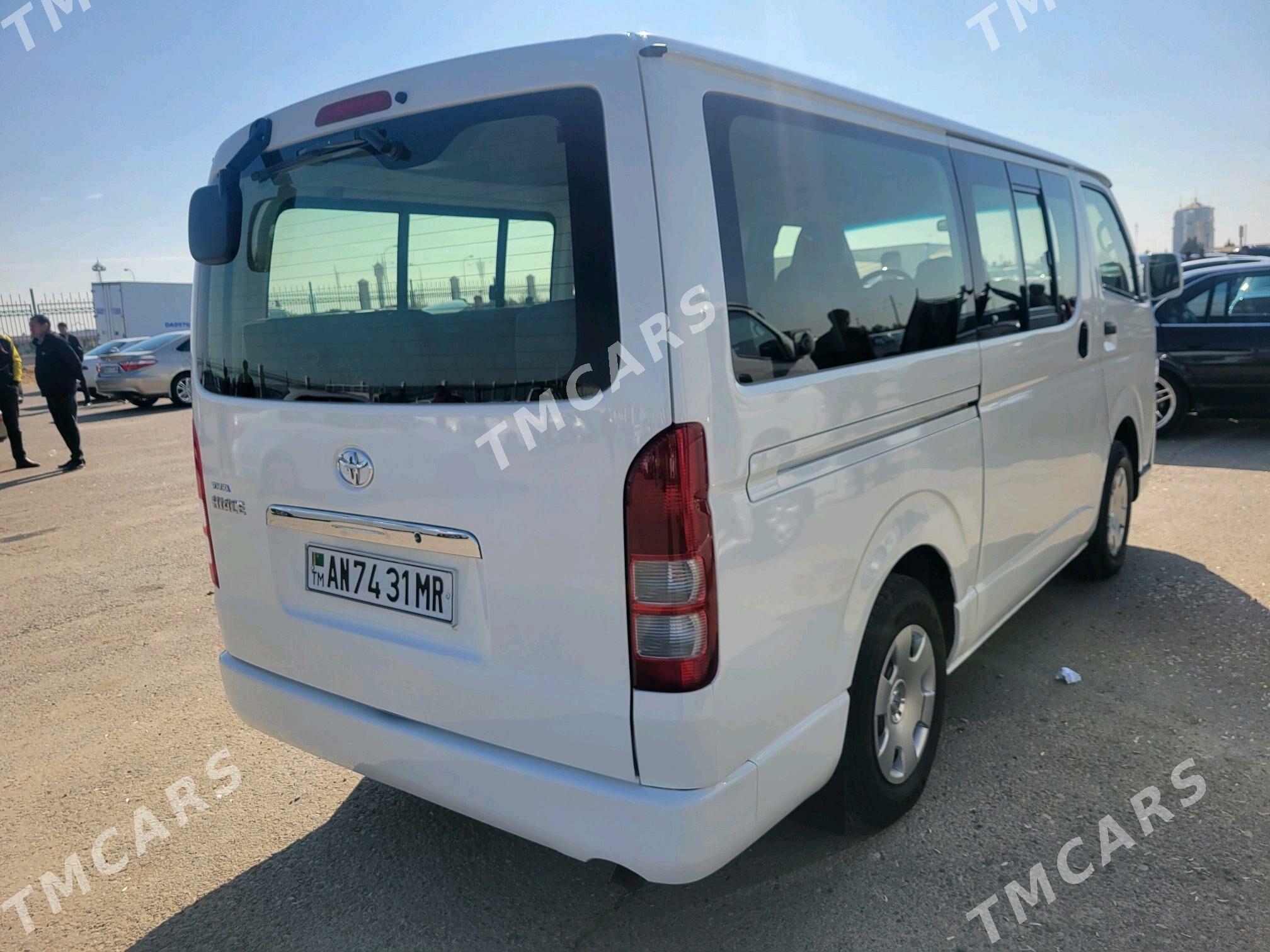 Toyota Hiace 2012 - 300 000 TMT - Mary - img 3