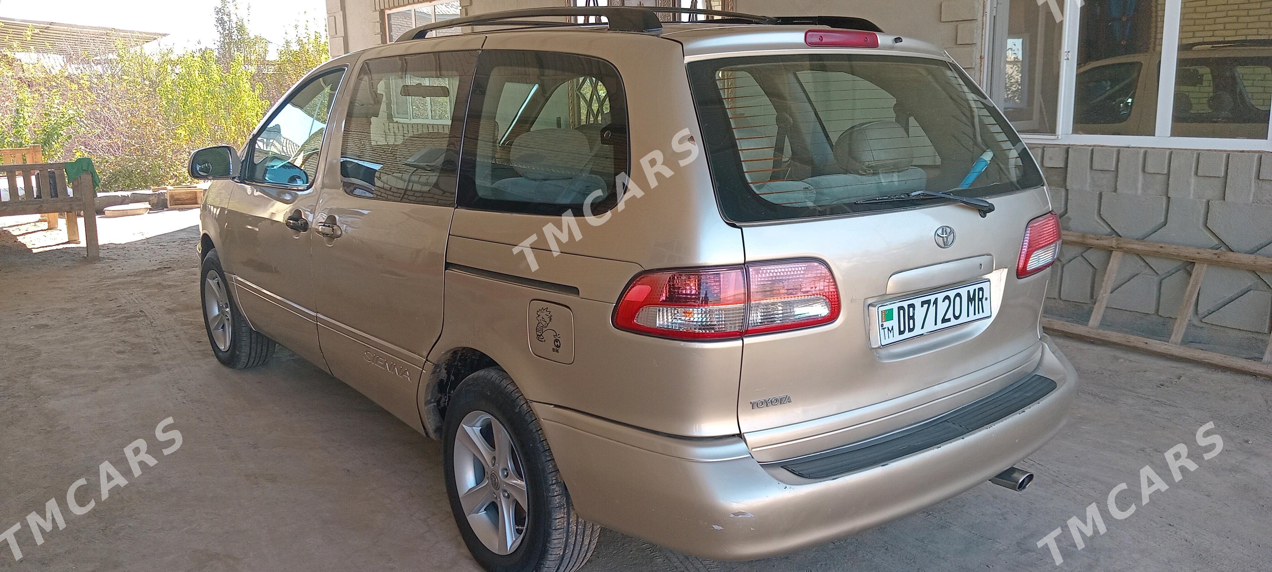 Toyota Sienna 2002 - 120 000 TMT - Мары - img 5