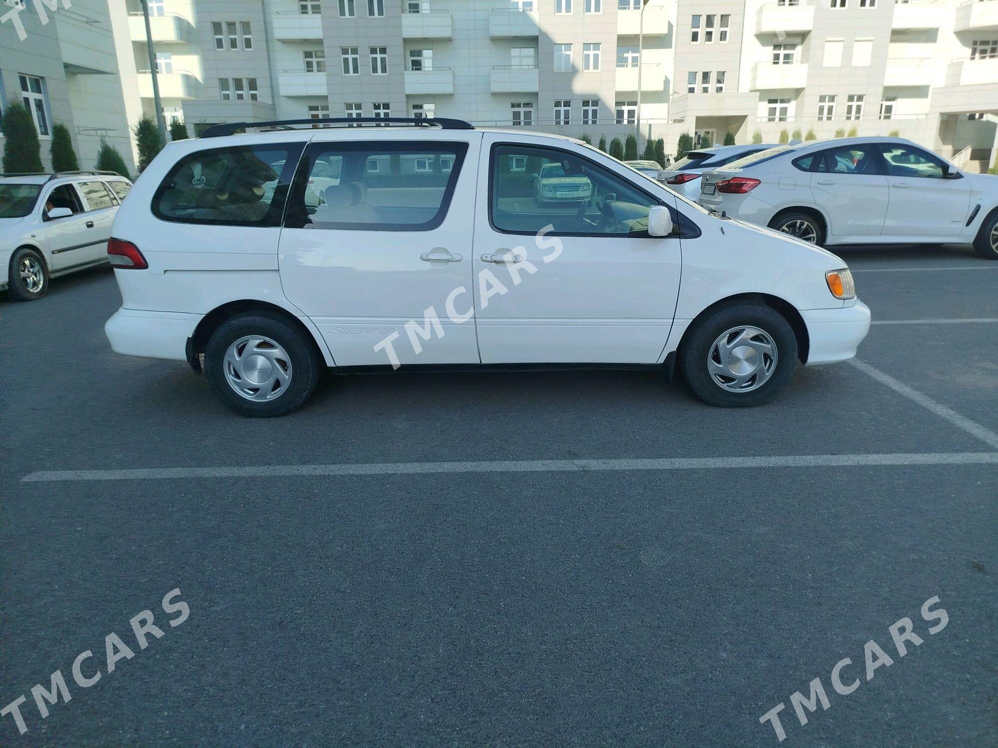 Toyota Sienna 2002 - 122 000 TMT - Мары - img 5