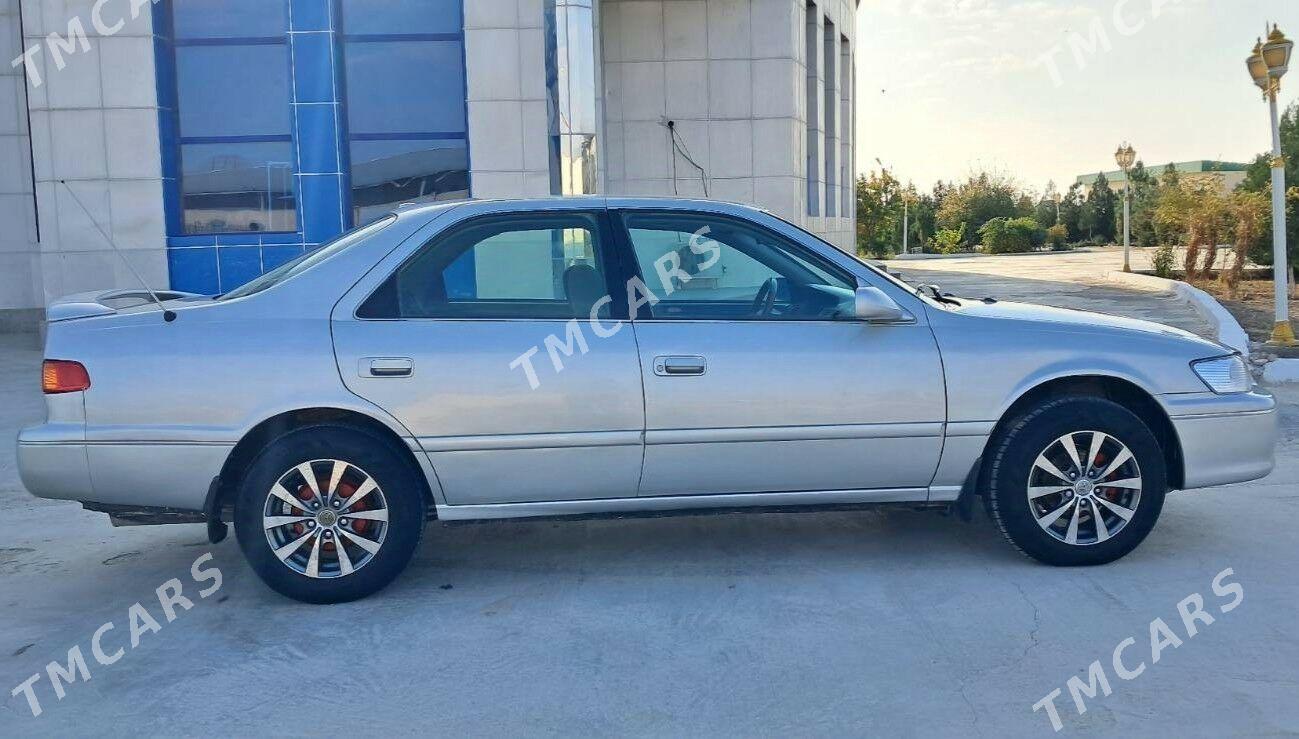 Toyota Camry 2000 - 125 000 TMT - Койтендаг - img 2