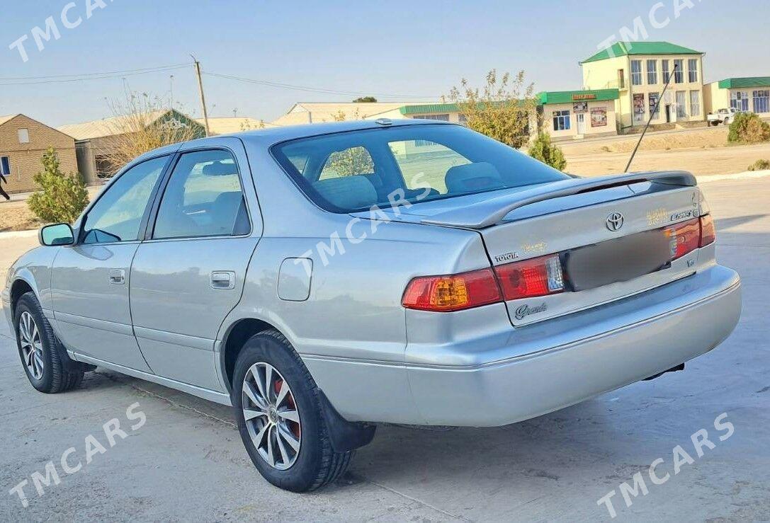 Toyota Camry 2000 - 125 000 TMT - Койтендаг - img 4