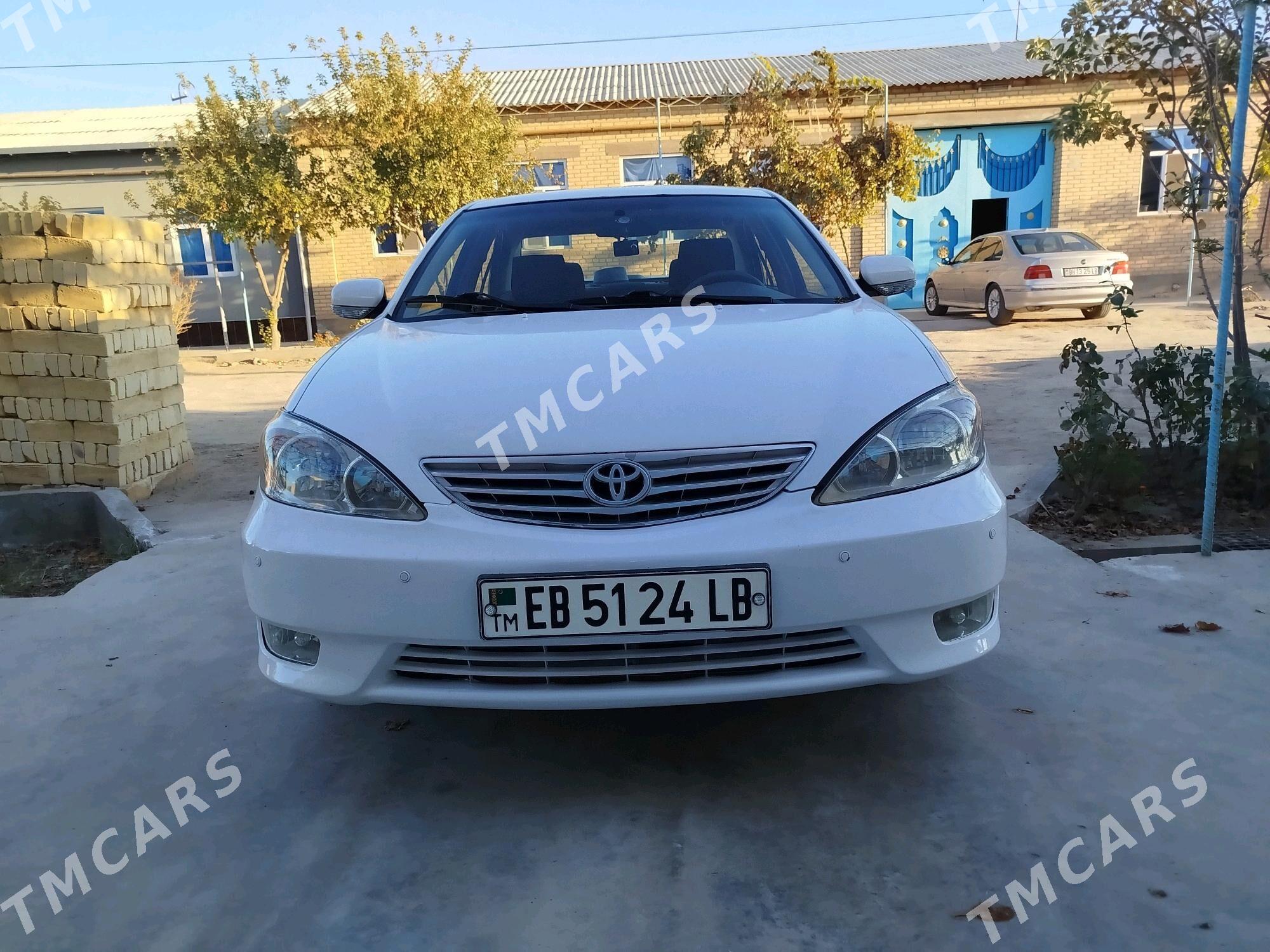 Toyota Camry 2003 - 136 000 TMT - Saýat - img 3