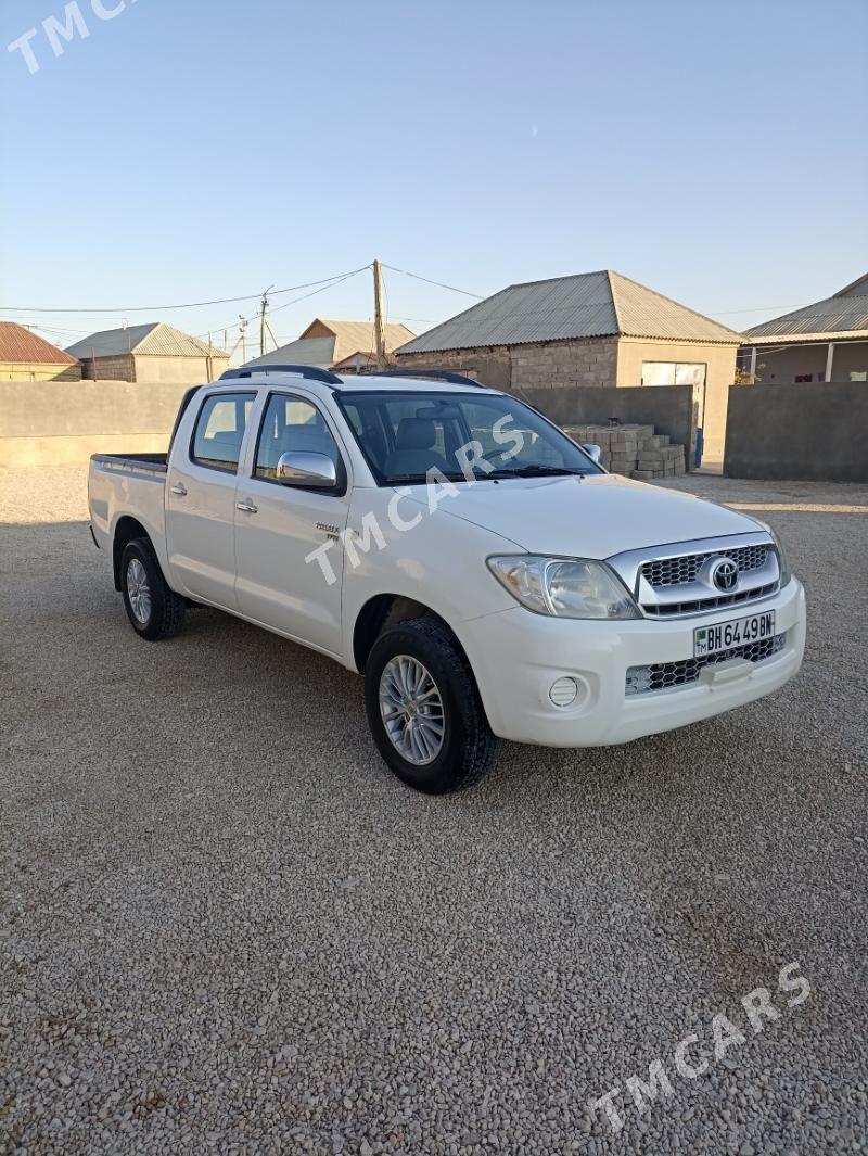 Toyota Hilux 2010 - 220 000 TMT - Gumdag - img 2