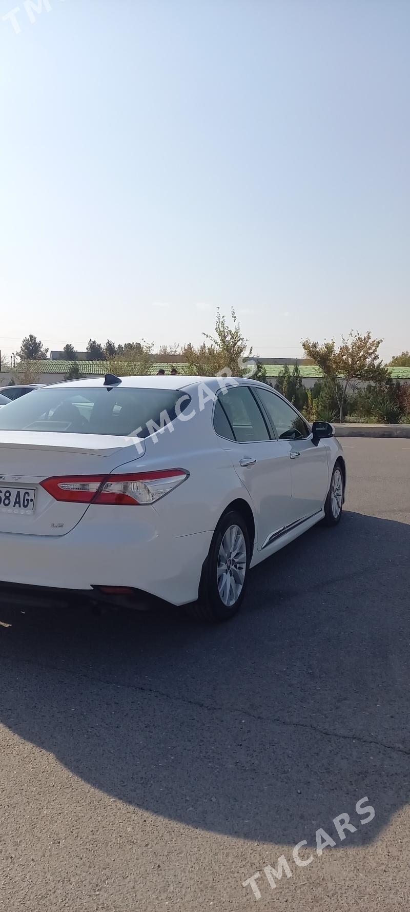 Toyota Camry 2018 - 270 000 TMT - 30 мкр - img 5