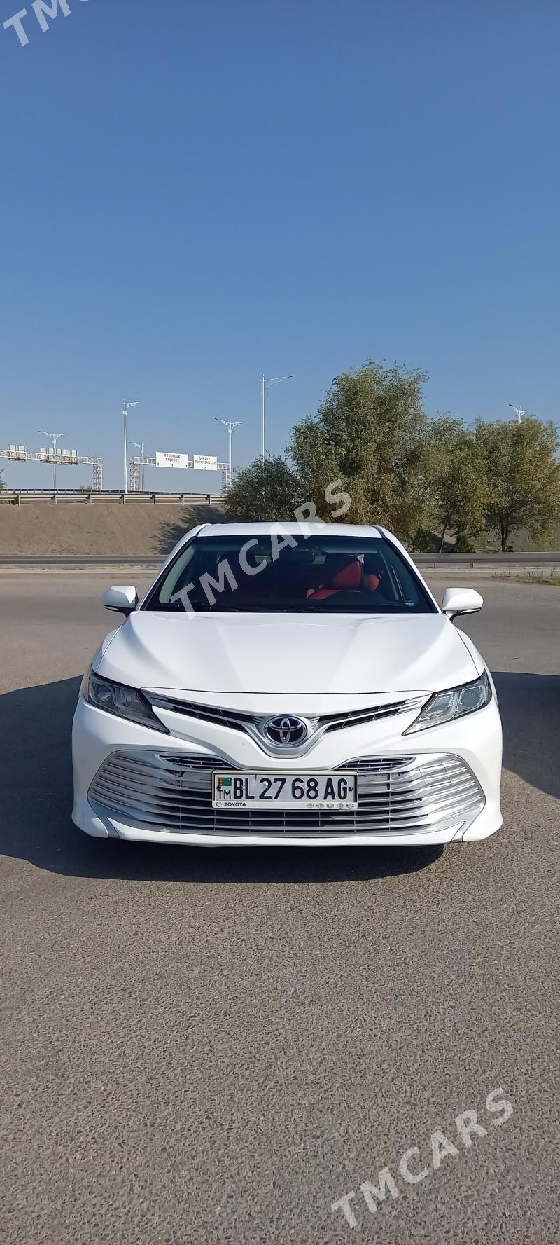 Toyota Camry 2018 - 270 000 TMT - 30 мкр - img 2