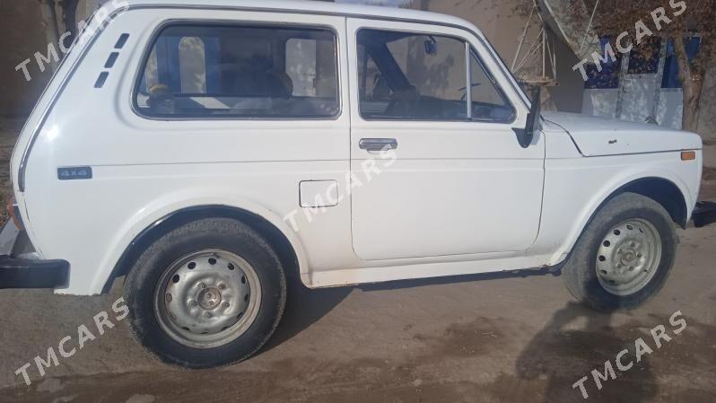 Lada Niva 1981 - 24 000 TMT - Гурбансолтан Едже - img 3