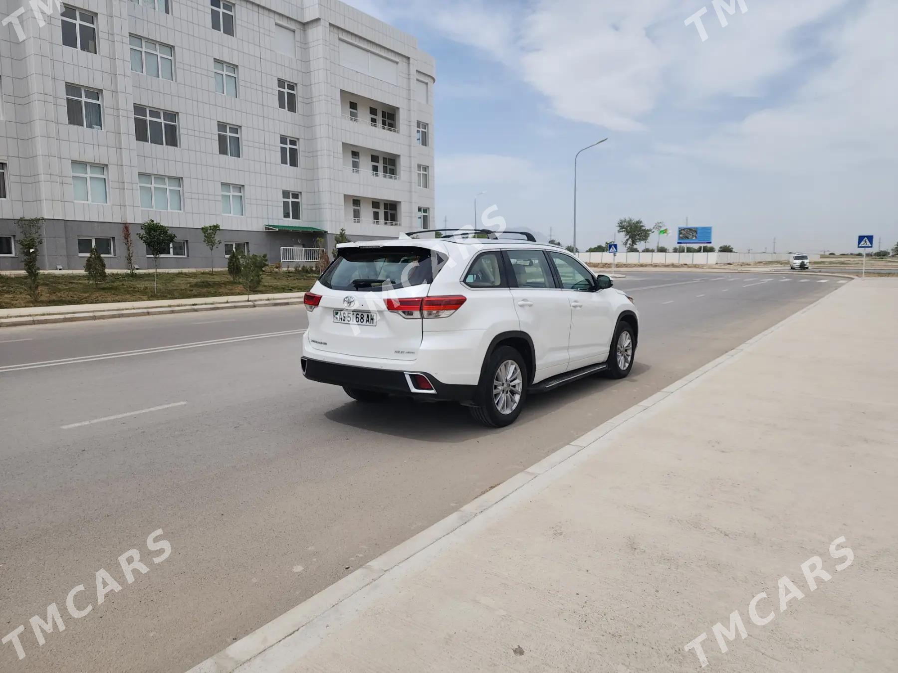 Toyota Highlander 2016 - 380 000 TMT - Aşgabat - img 4