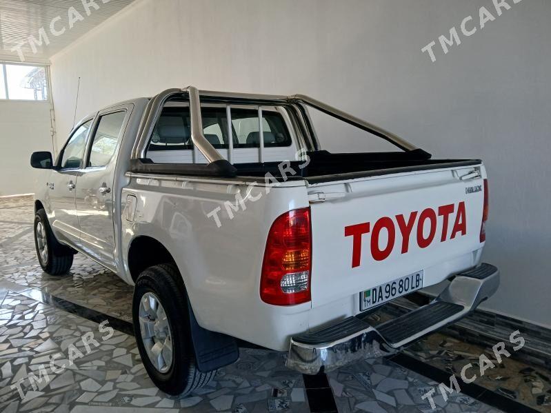 Toyota Hilux 2006 - 220 000 TMT - Türkmenabat - img 3