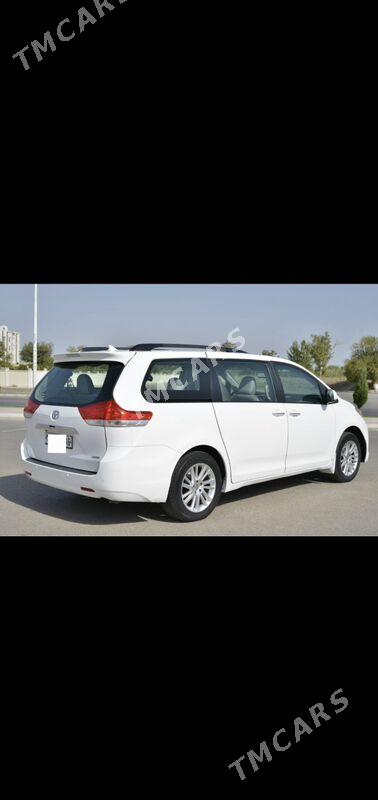 Toyota Sienna 2011 - 280 000 TMT - Дашогуз - img 5