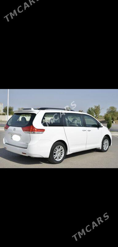 Toyota Sienna 2011 - 280 000 TMT - Дашогуз - img 3