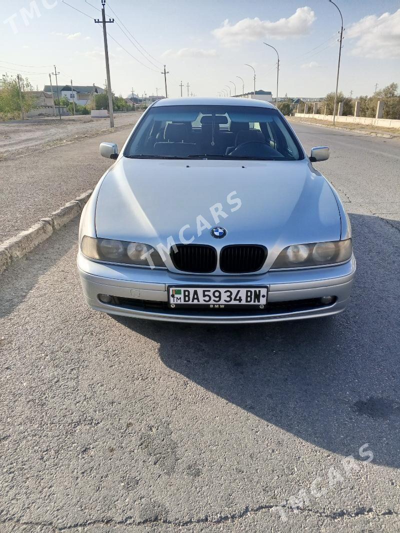 BMW E39 1996 - 75 000 TMT - Балканабат - img 3