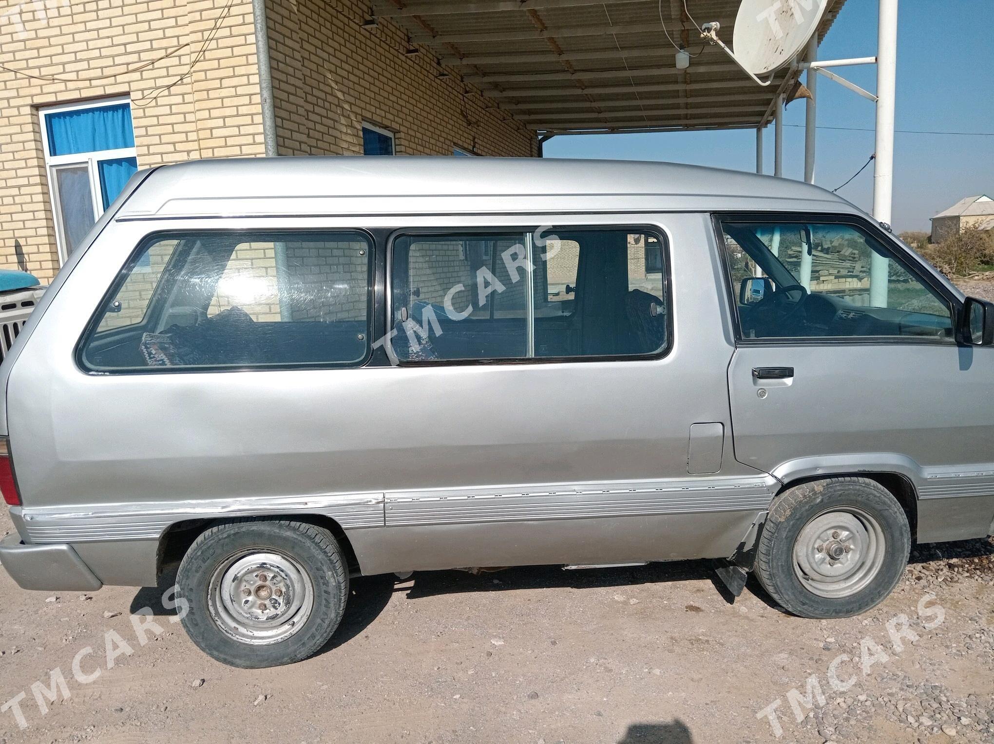 Toyota Town Ace 1992 - 20 000 TMT - Сакарчага - img 3