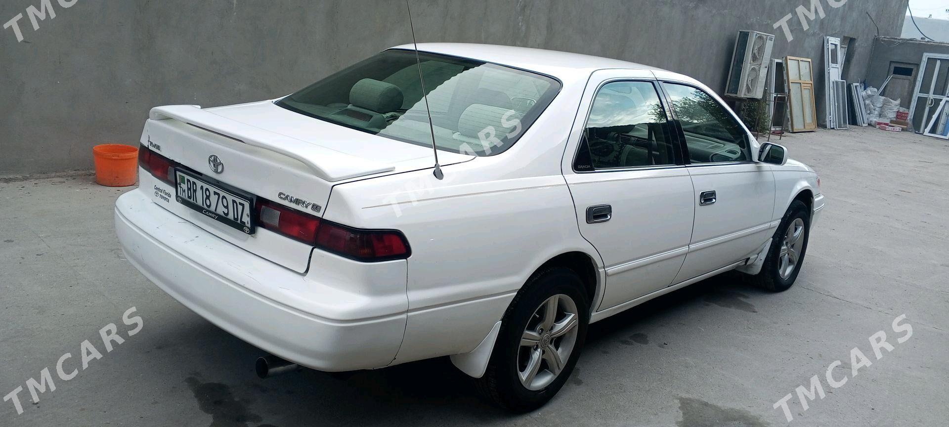 Toyota Camry 1999 - 110 000 TMT - Дашогуз - img 3