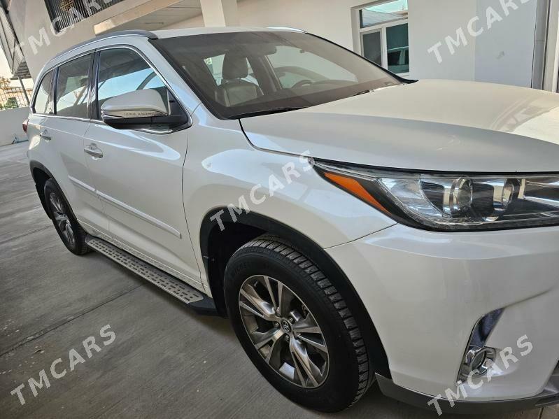 Toyota Highlander 2016 - 390 000 TMT - 8 мкр - img 4