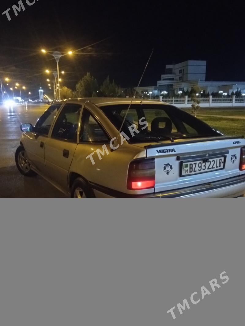 Opel Vectra 1992 - 28 000 TMT - Фарап - img 3