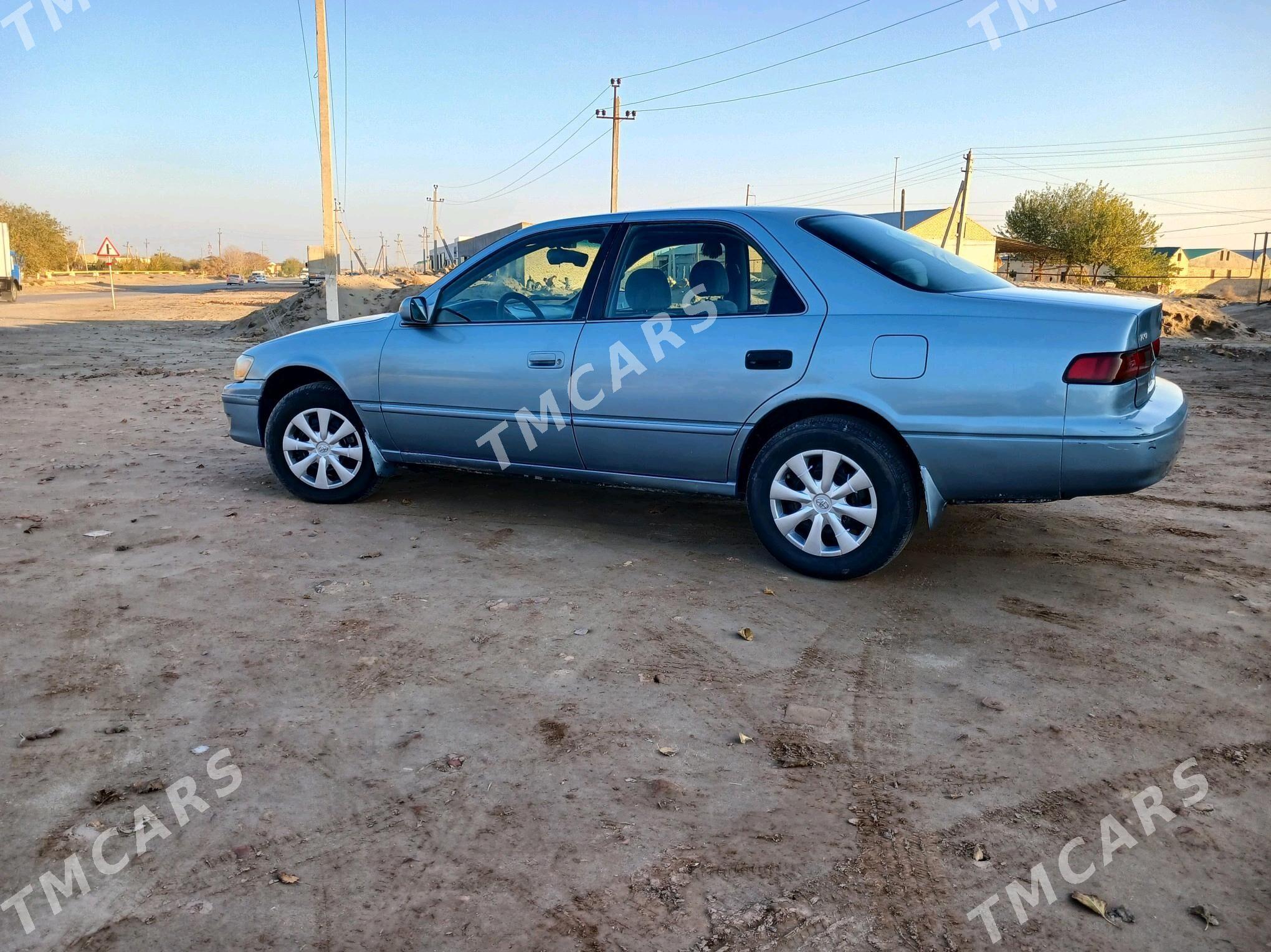 Toyota Camry 1998 - 100 000 TMT - Халач - img 2