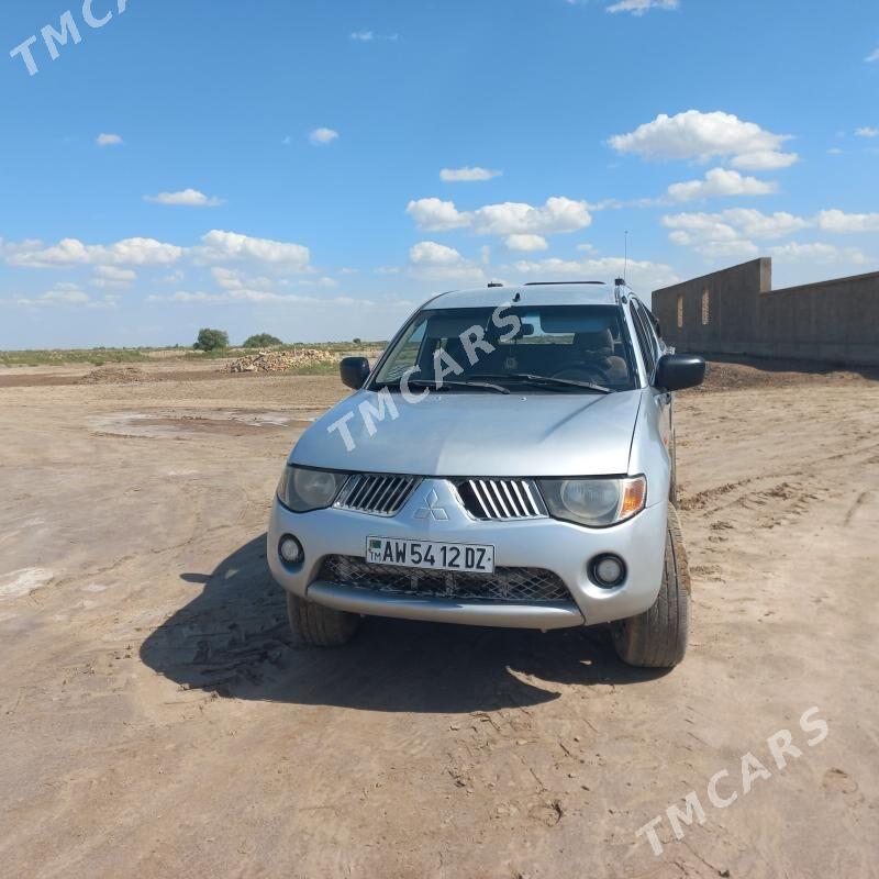 Mitsubishi L200 2007 - 100 000 TMT - етр. Туркменбаши - img 2