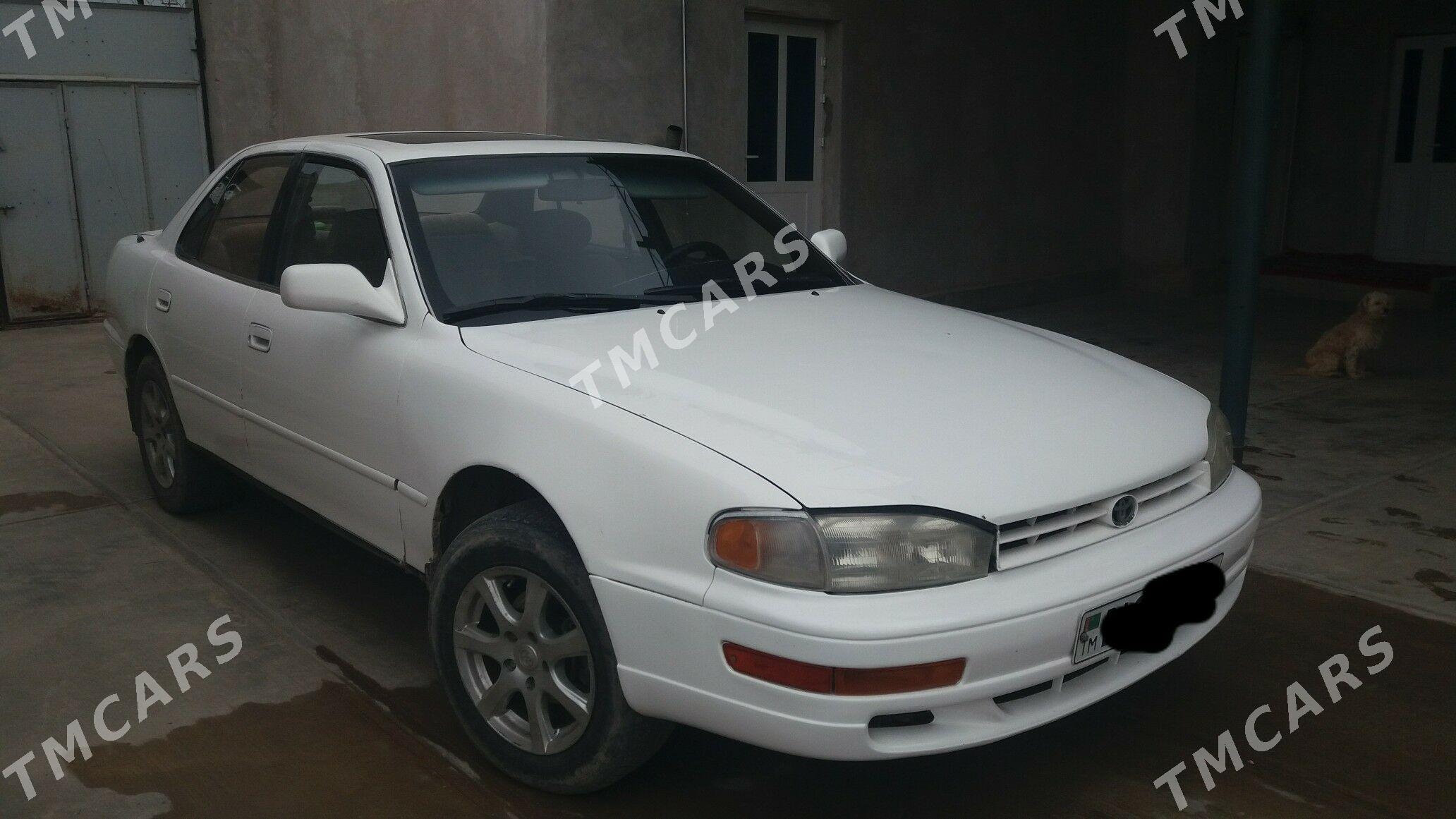 Toyota Camry 1994 - 75 000 TMT - Фарап - img 2