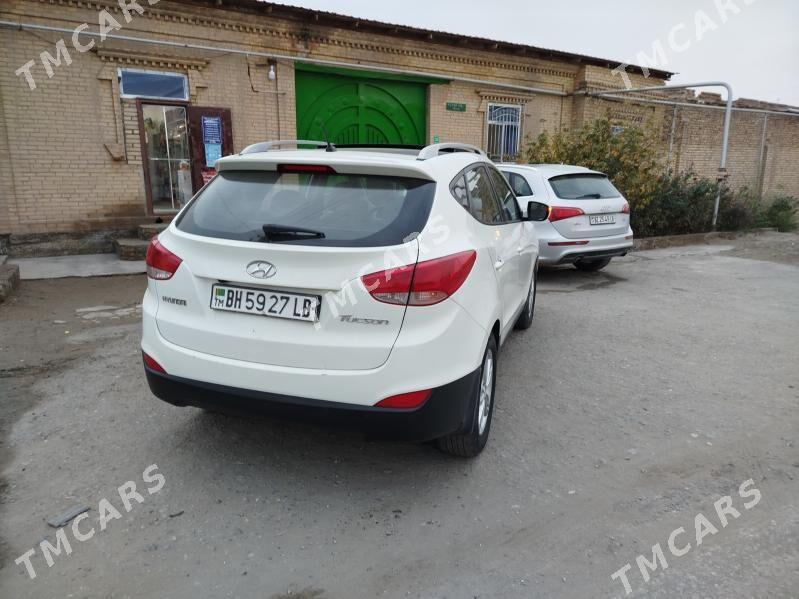 Hyundai Tucson 2010 - 185 000 TMT - Туркменабат - img 3