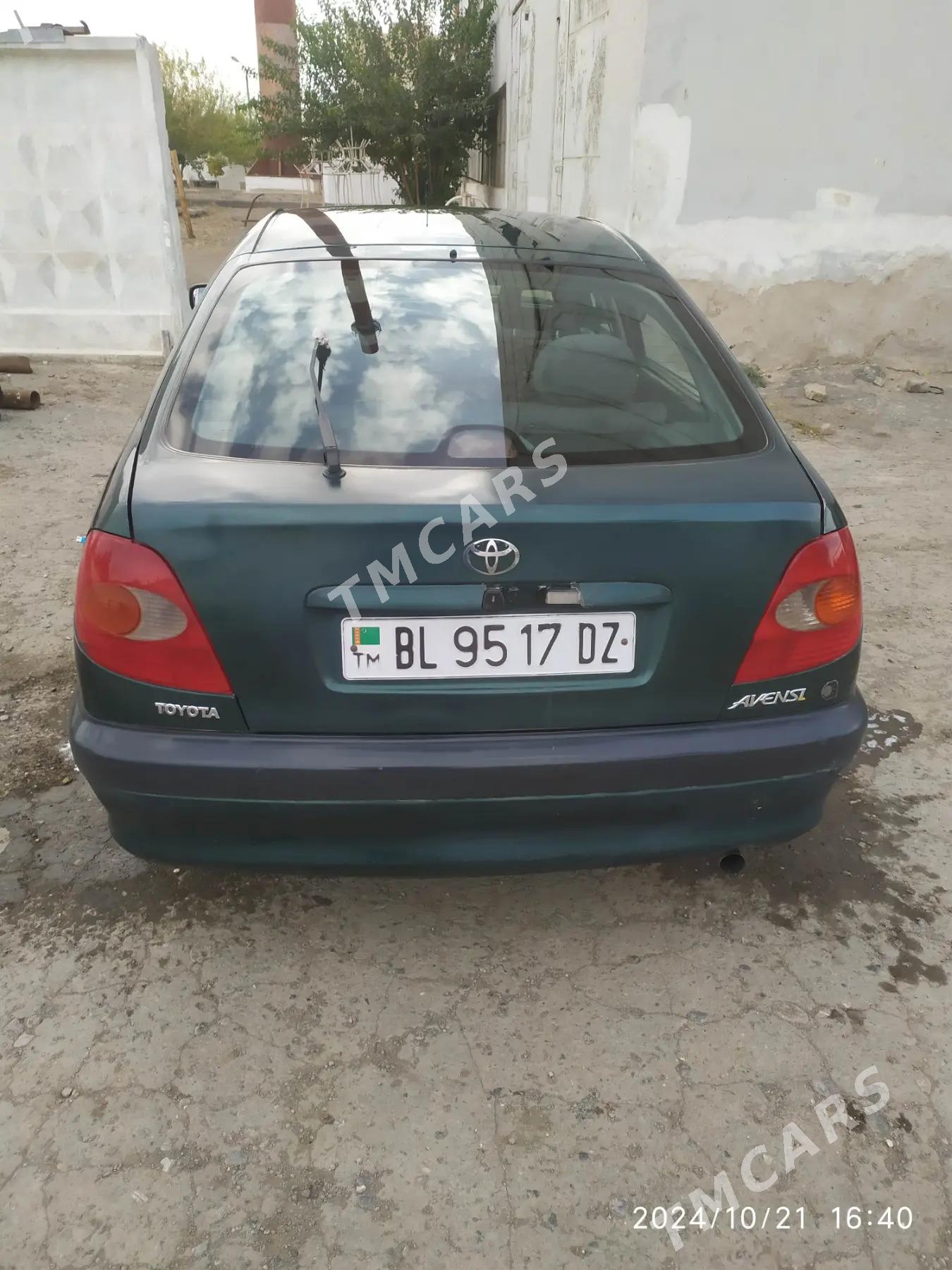 Toyota Avensis 1999 - 68 000 TMT - Дашогуз - img 3