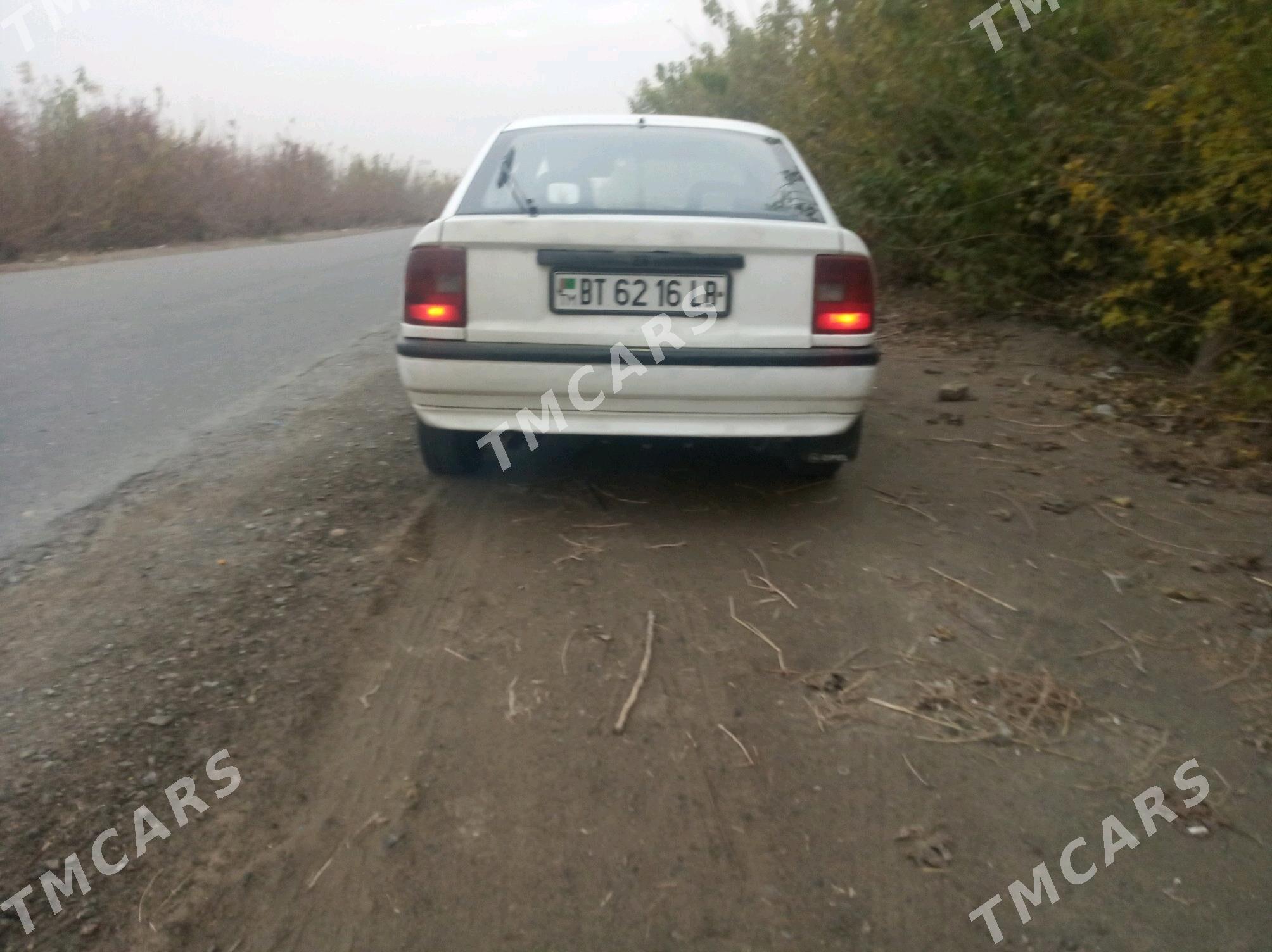 Opel Vectra 1991 - 20 000 TMT - Çärjew - img 5