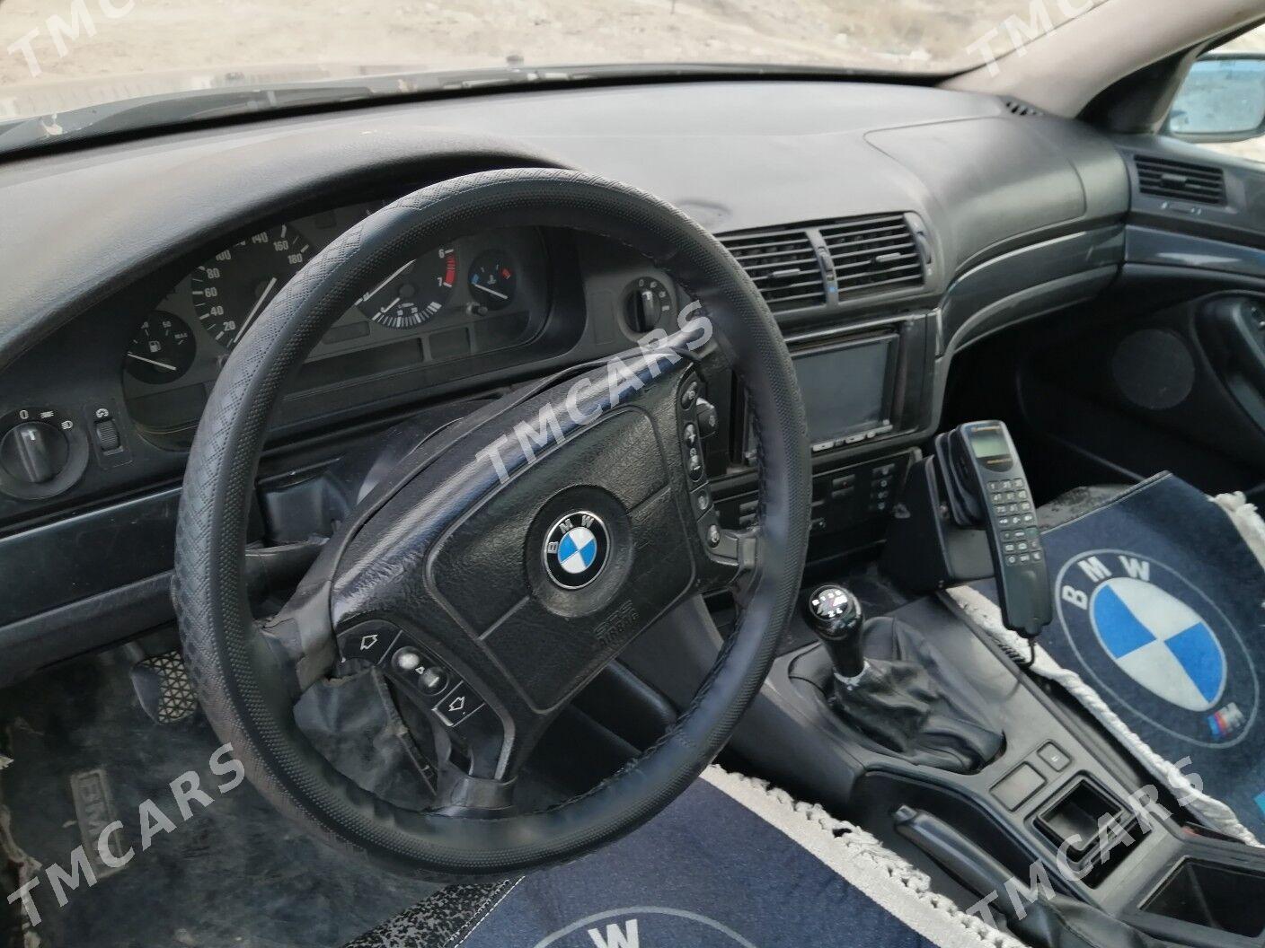 BMW 528 2000 - 70 000 TMT - Дашогуз - img 5