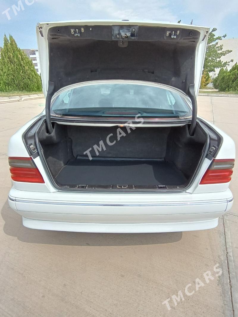 Mercedes-Benz E320 2001 - 125 000 TMT - Balkanabat - img 10