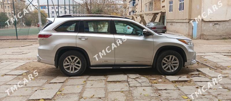 Toyota Highlander 2015 - 370 000 TMT - Seýdi - img 6