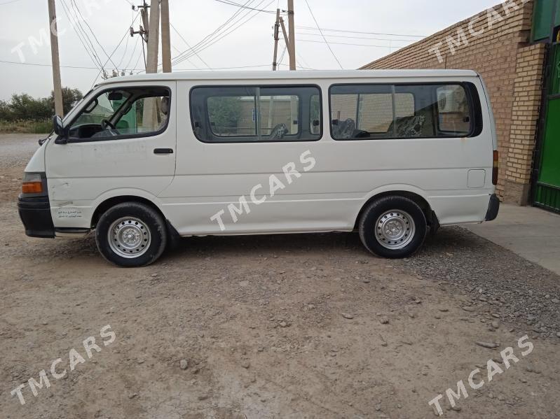 Toyota Hiace 2003 - 100 000 TMT - Sarahs - img 2