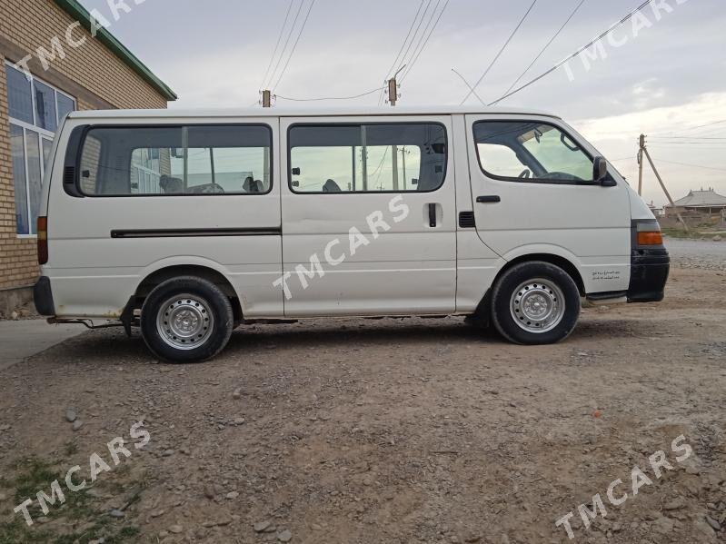 Toyota Hiace 2003 - 100 000 TMT - Sarahs - img 5