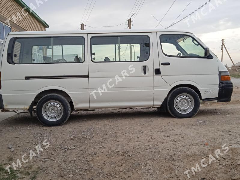 Toyota Hiace 2003 - 100 000 TMT - Sarahs - img 8