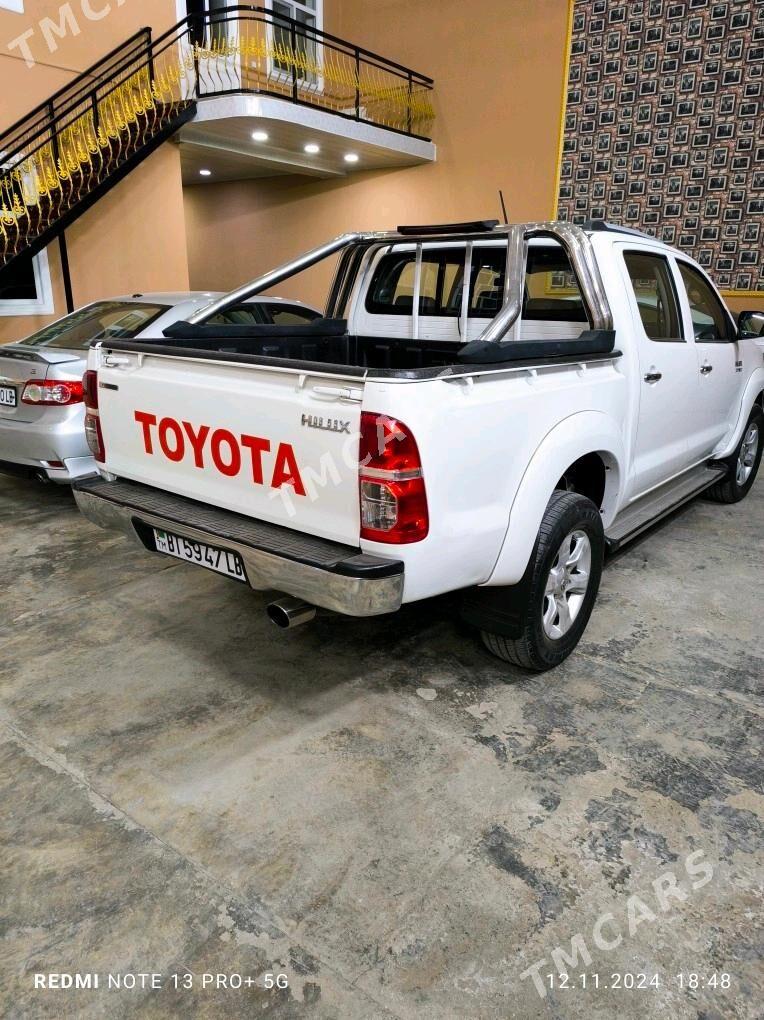 Toyota Hilux 2013 - 380 000 TMT - Туркменабат - img 3