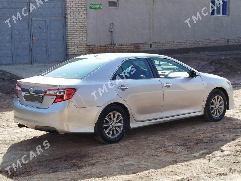 Toyota Camry 2012 - 195 000 TMT - Дашогуз - img 5