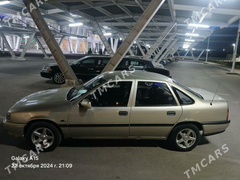 Opel Vectra 1989 - 40 000 TMT - етр. Туркменбаши - img 8