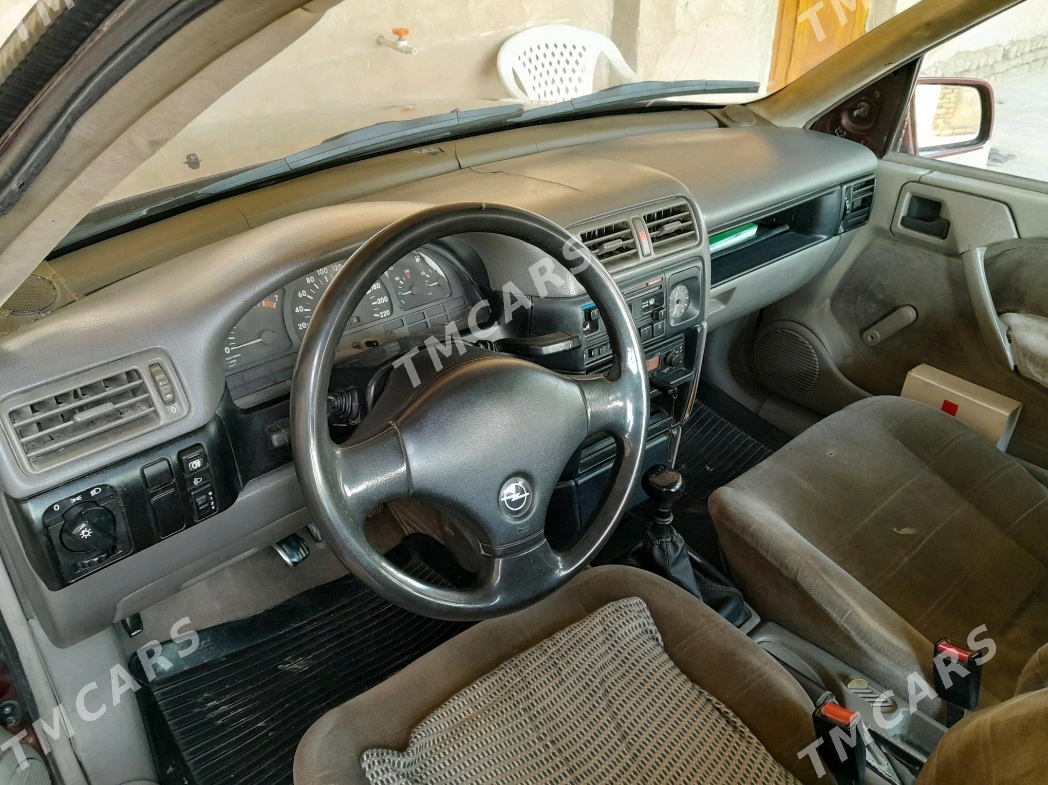 Opel Vectra 1990 - 20 000 TMT - Рухубелентский этрап - img 2