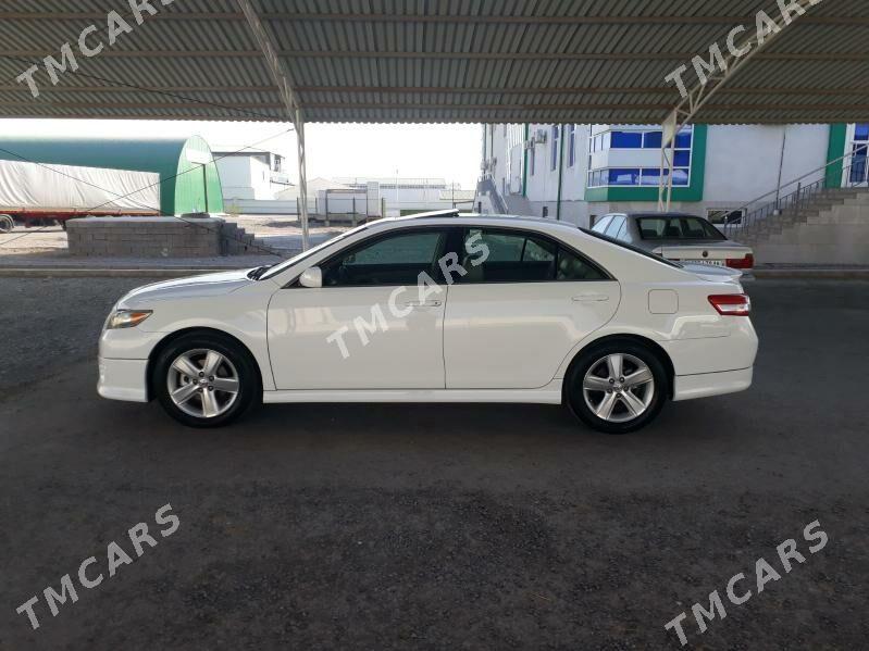 Toyota Camry 2010 - 260 000 TMT - Köşi - img 3