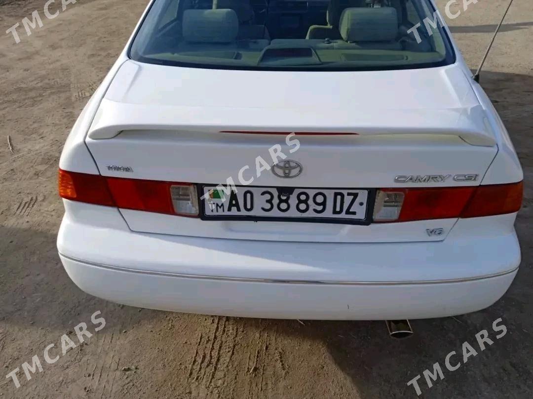 Toyota Camry 1998 - 110 000 TMT - Губадаг - img 3