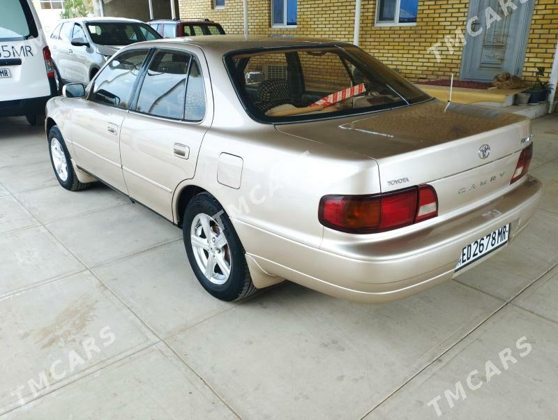 Toyota Camry 1996 - 79 000 TMT - Ёлётен - img 3