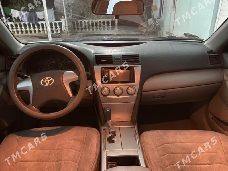 Toyota Camry 2010 - 115 000 TMT - Халач - img 5