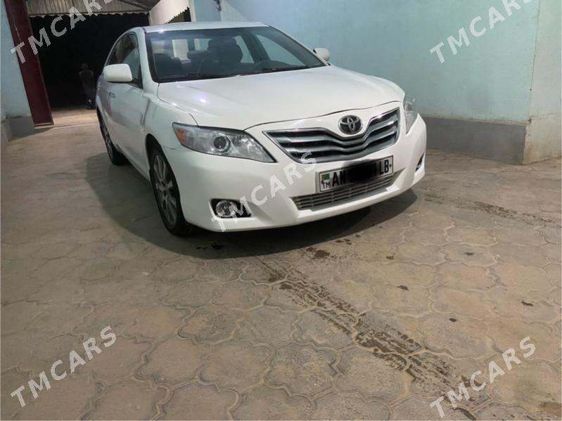 Toyota Camry 2010 - 115 000 TMT - Халач - img 3