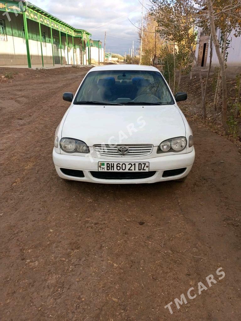 Toyota Corolla 2000 - 50 000 TMT - Акдепе - img 3